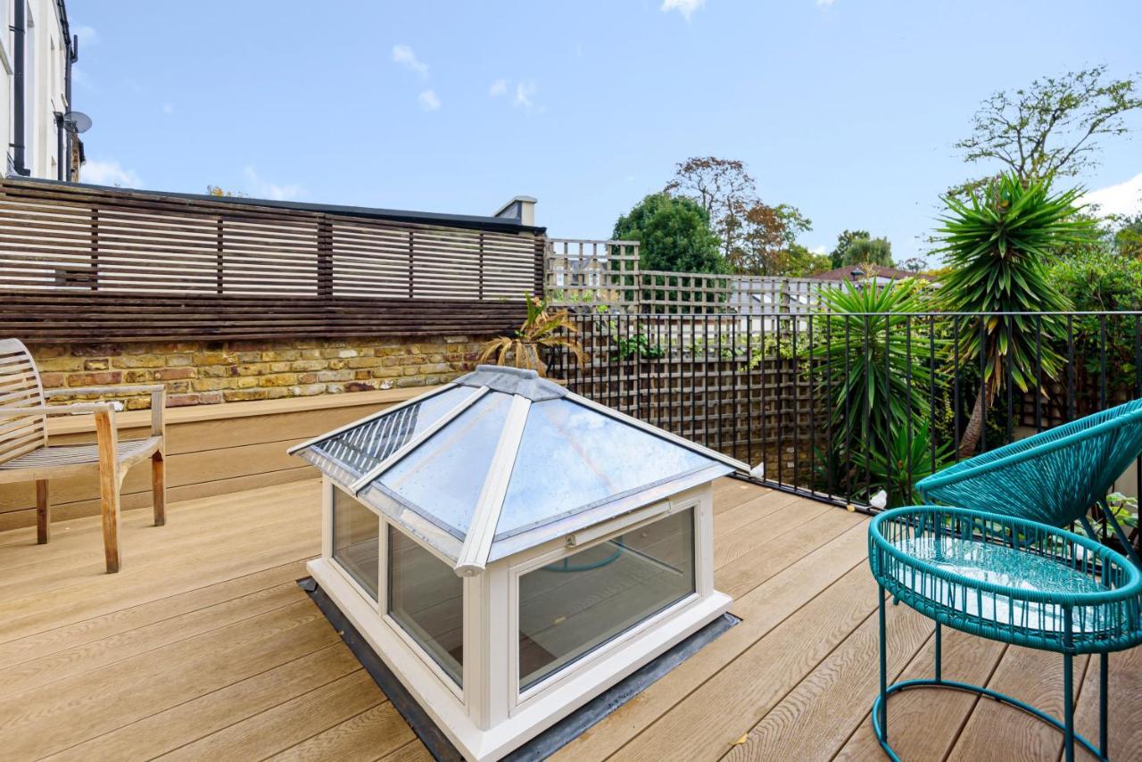 Holiday home Lansdowne London