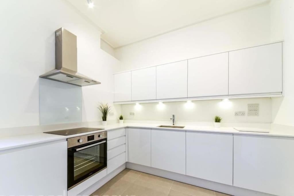 3 Bed 2 Bath Apartamento *