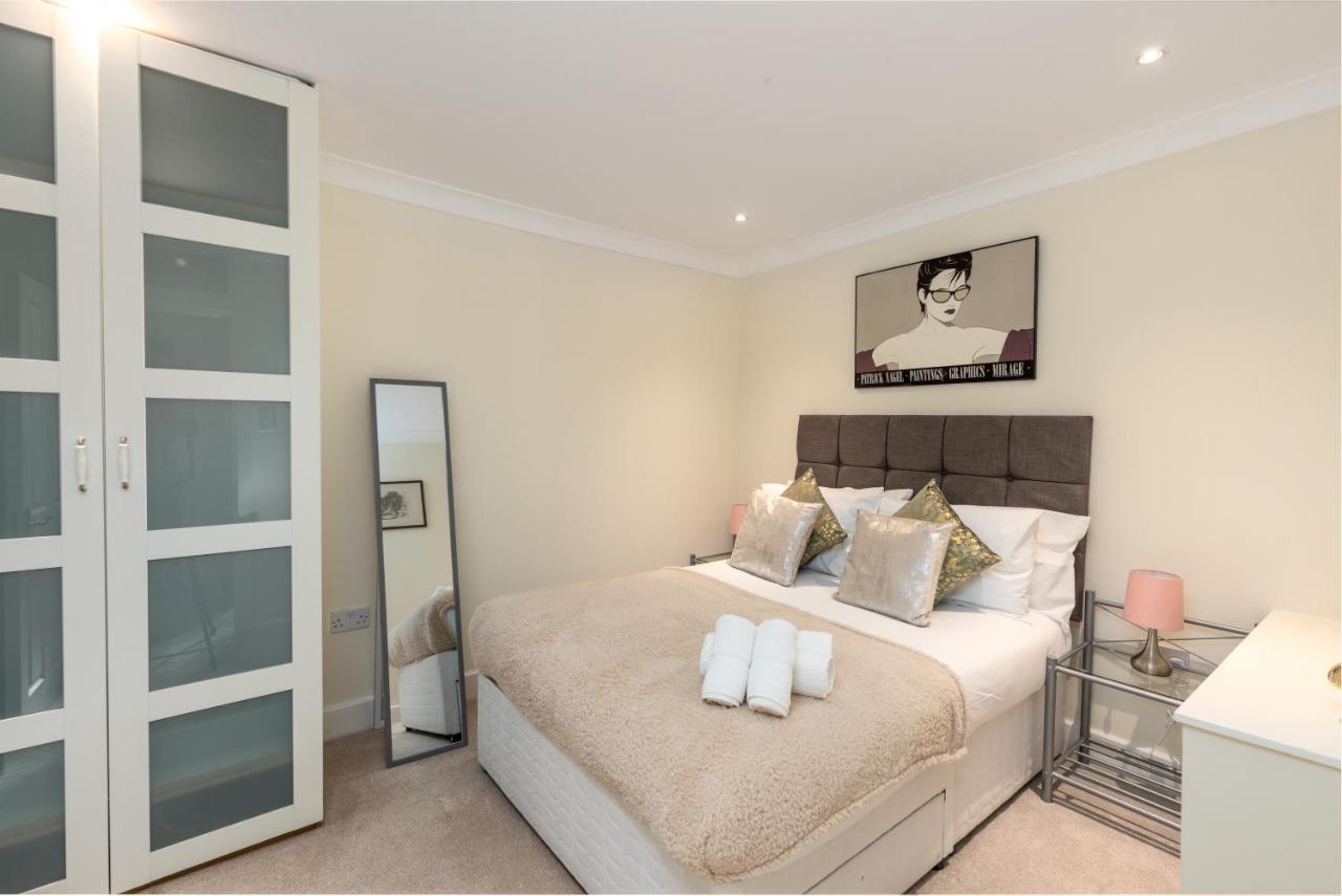 Сasa de vacaciones Stunning 3 Bed House With Garden Londres