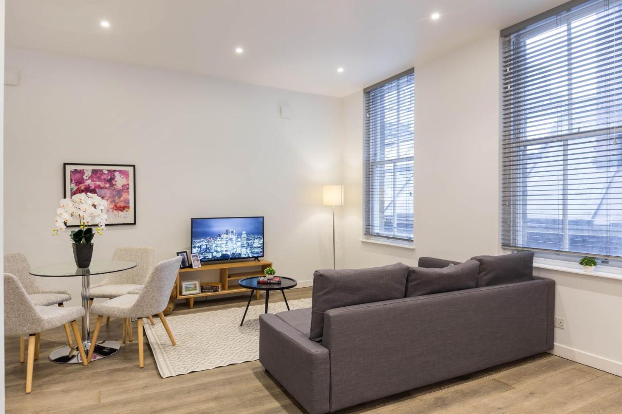 Urban Chic - Rathbone Londen