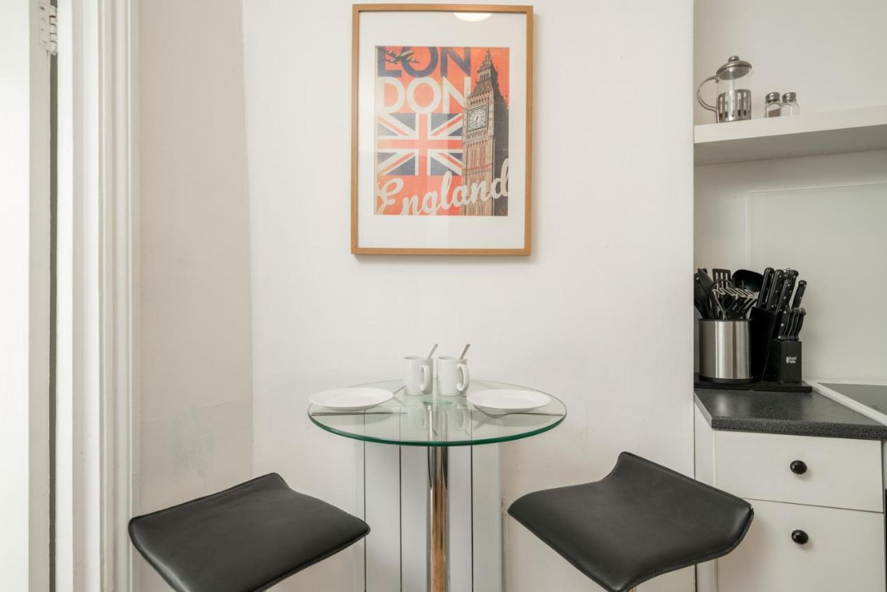 Soho & Covent Garden Apartment, Sleeps 3 Apartment London