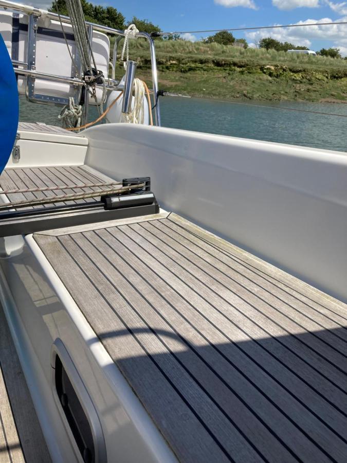 Entire Boat At St Katherine Docks 2 Available Select Using Options Londen
