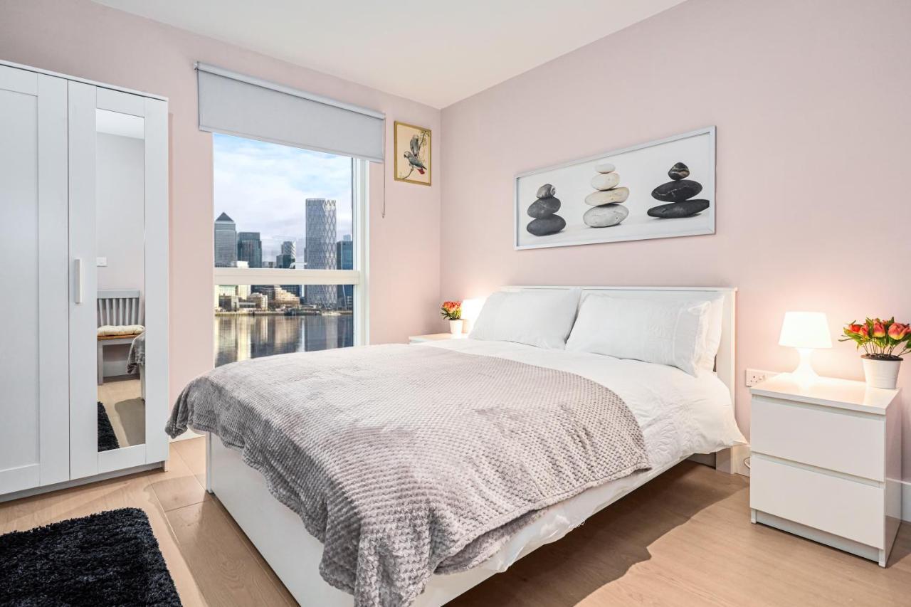 2 Bedroom Luxury With Balcony * Londres