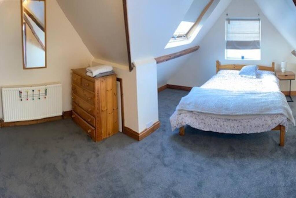 Appartement 3 Double Bedroomed Flat, Acton. London, Uk Londen