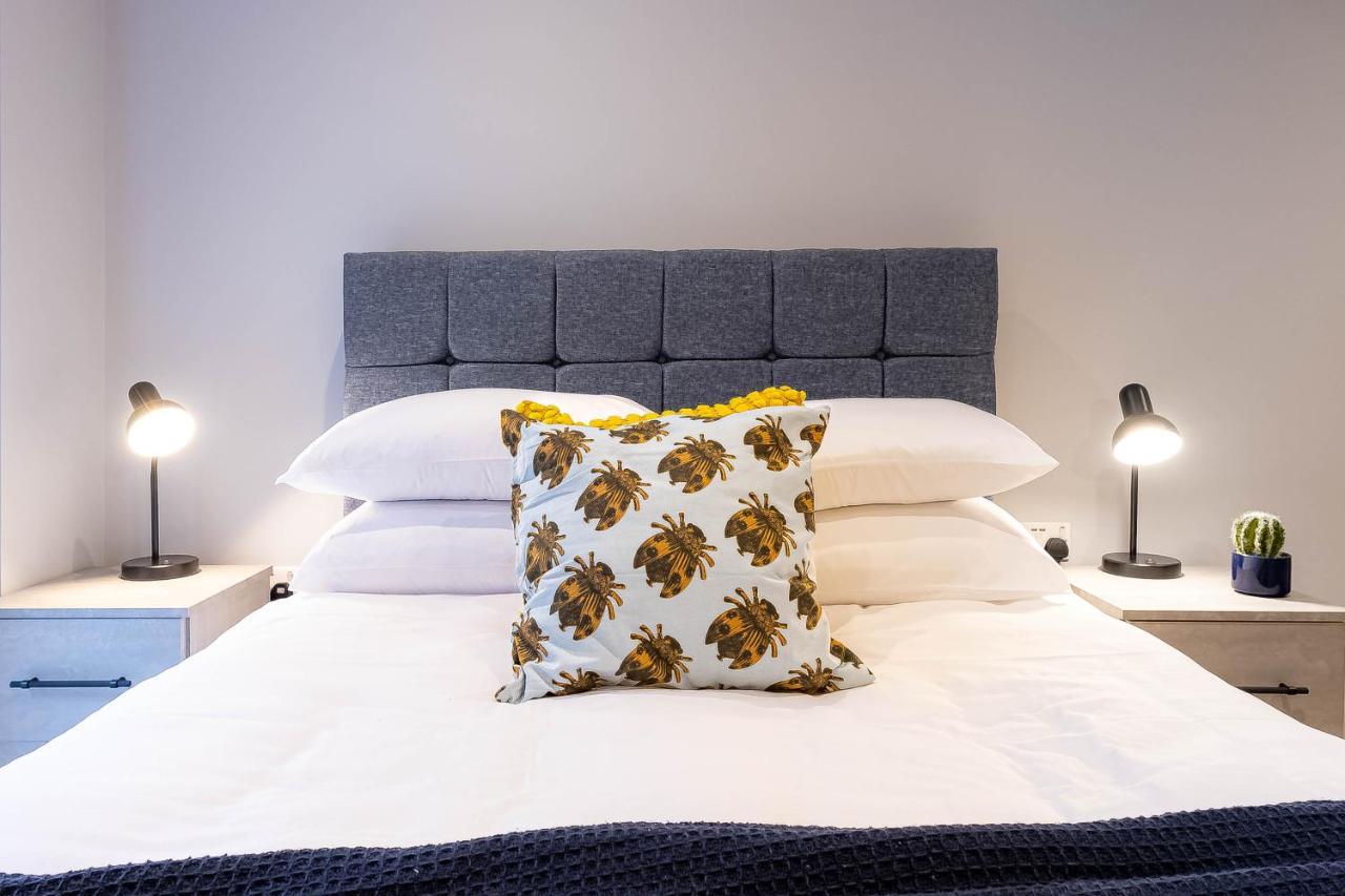 Luxurious Hackney Near Train Station Londen