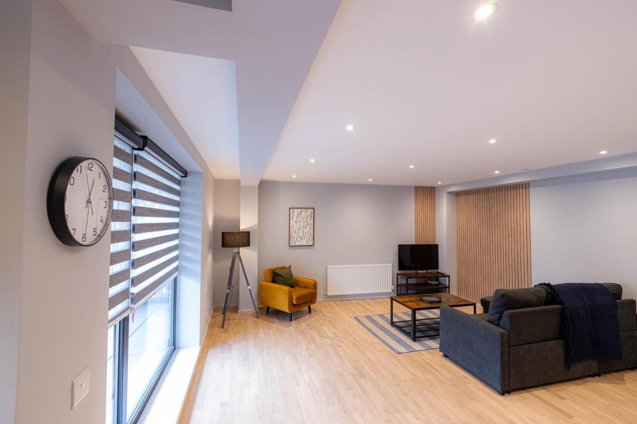 Luxurious Hackney Near Train Station Londen