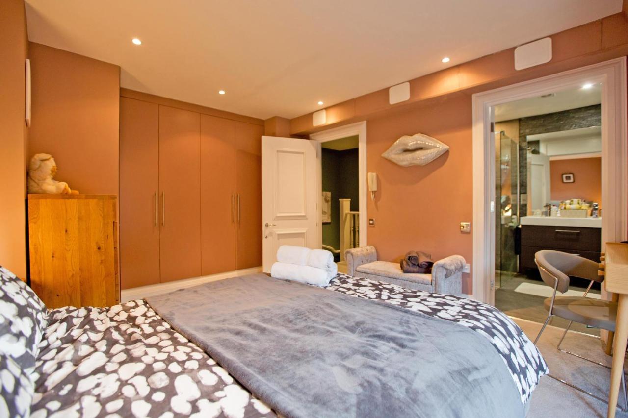 Apartamento 3 Bedroom Modern Mews House
