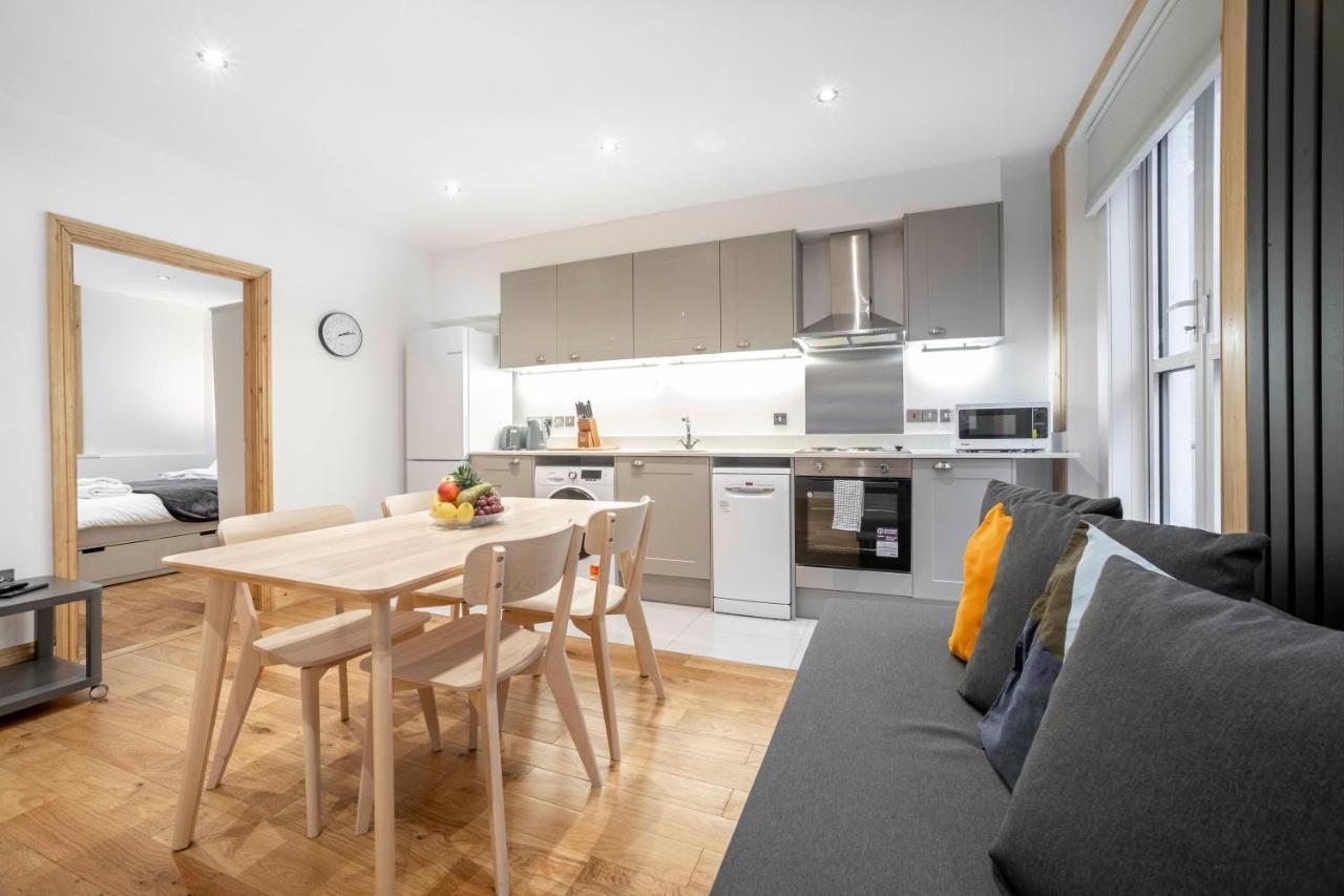 Brand New 1bed - Zone 1 - 4 Stations Nearby *