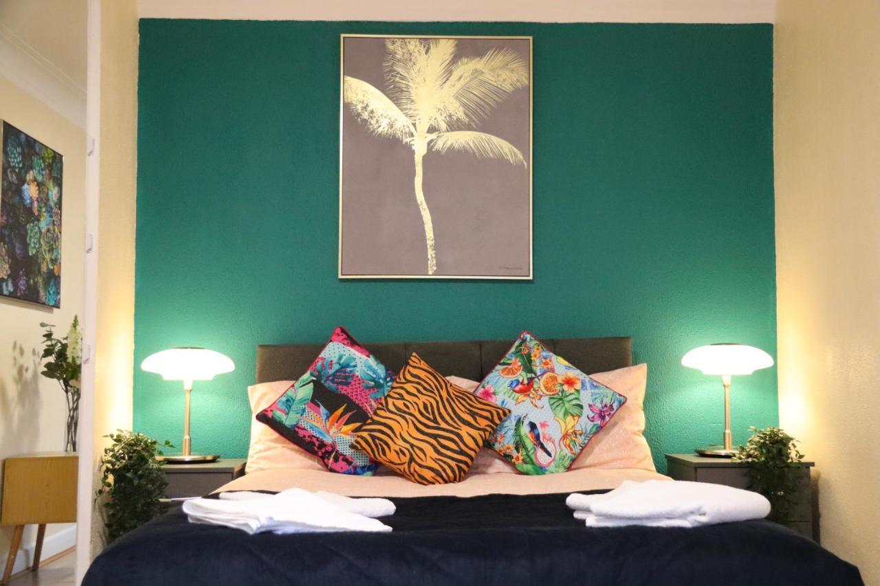 Hyde Park Apartment *