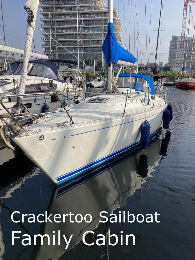 Entire Boat At St Katherine Docks 2 Available Select Using Options Botel