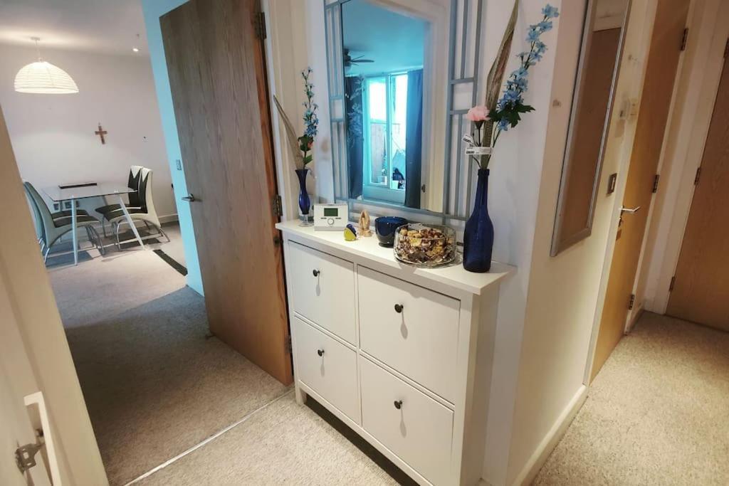 Apartment Custom House London