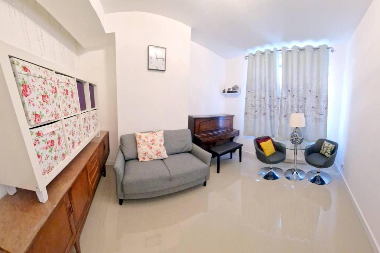 Modern 3-bed House In Surrey Quays Holiday home