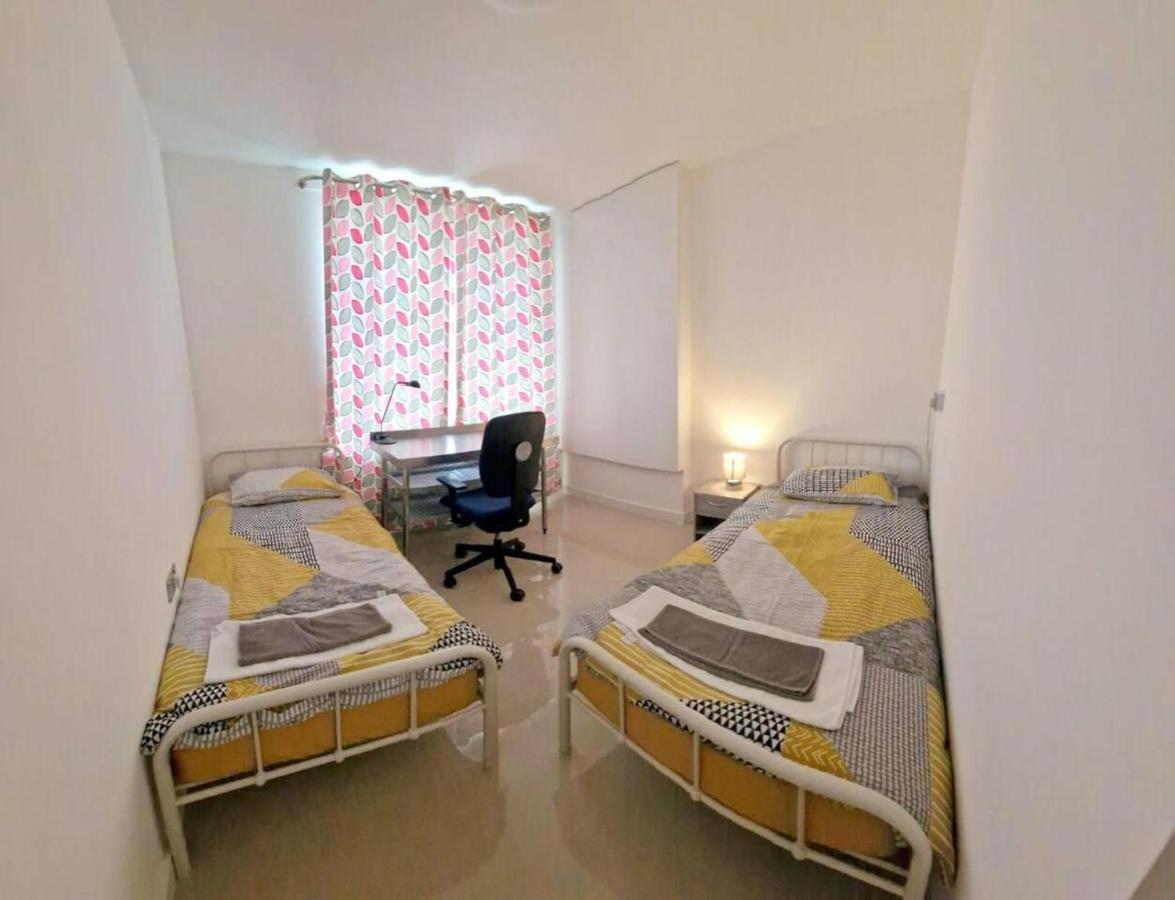 Modern 3-bed House In Surrey Quays Holiday home London