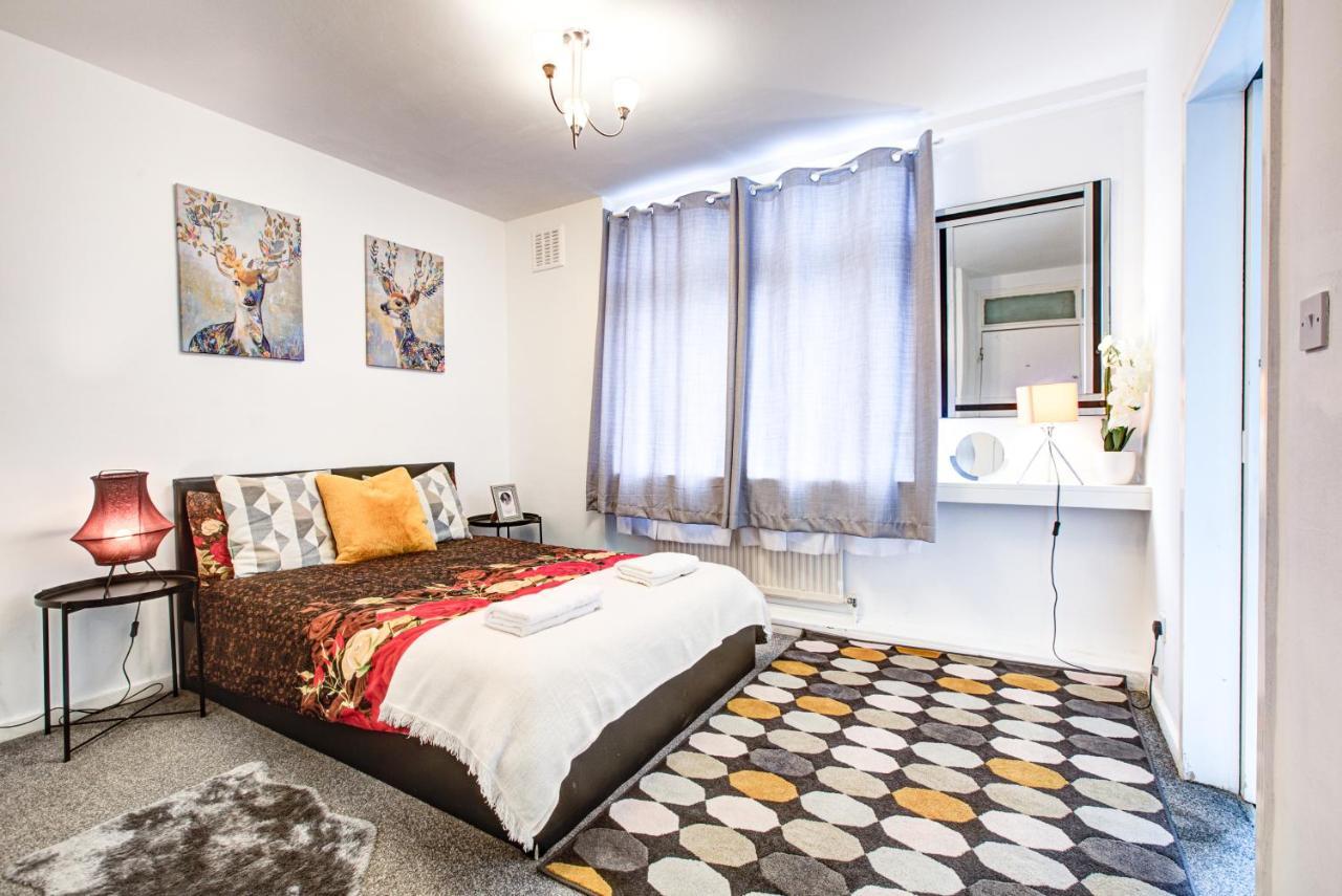 Gorgeous House 4 Bedrooms, 5-baths In Central Near Oxford Street Apartment London