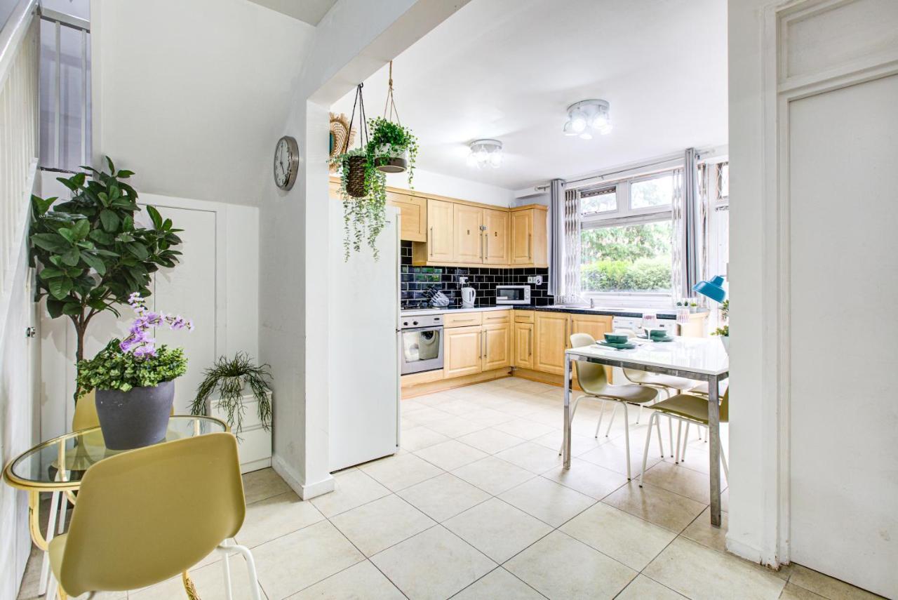 Apartment Gorgeous House 4 Bedrooms, 5-baths In Central Near Oxford Street London