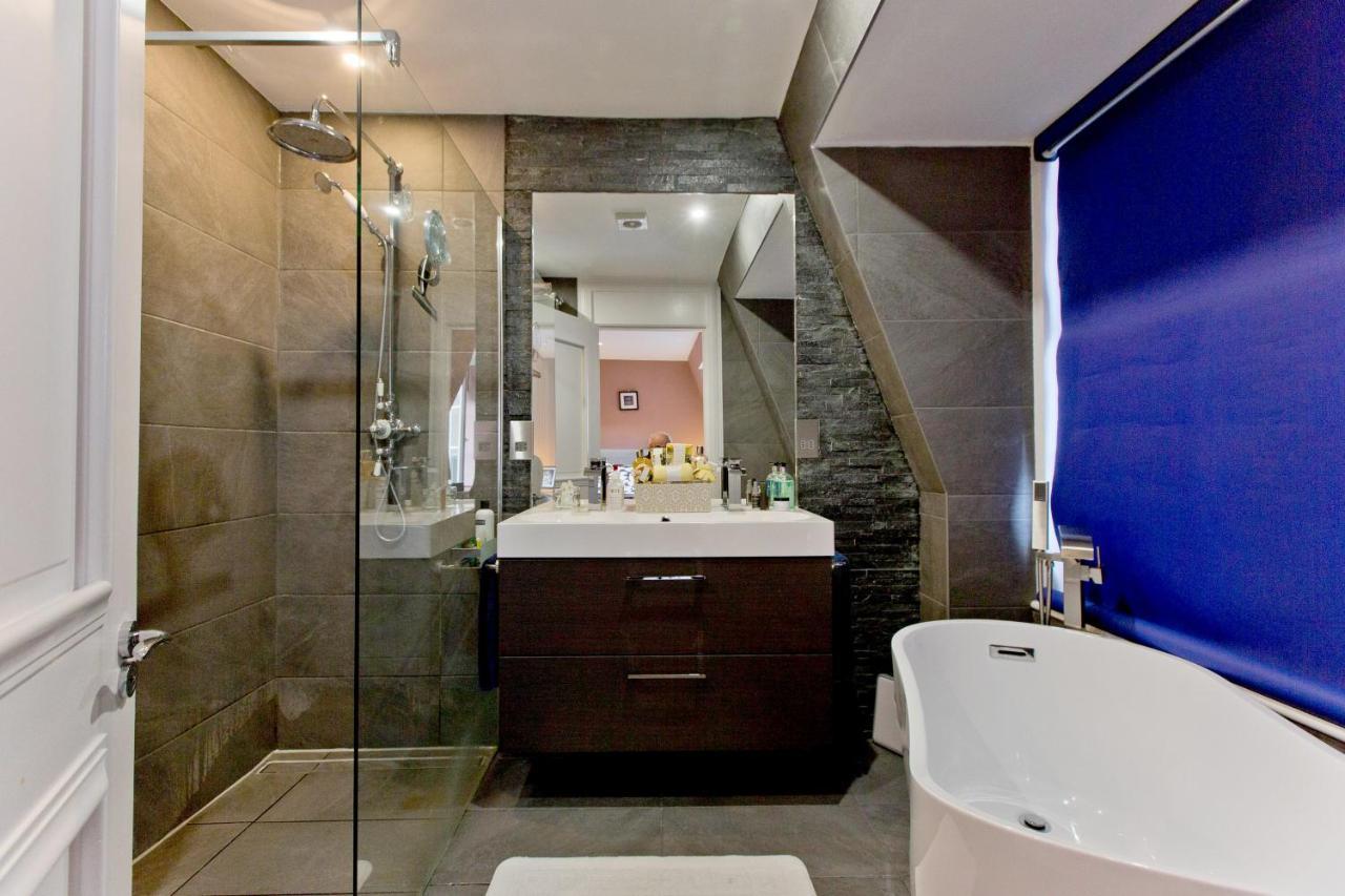 3 Bedroom Modern Mews House *