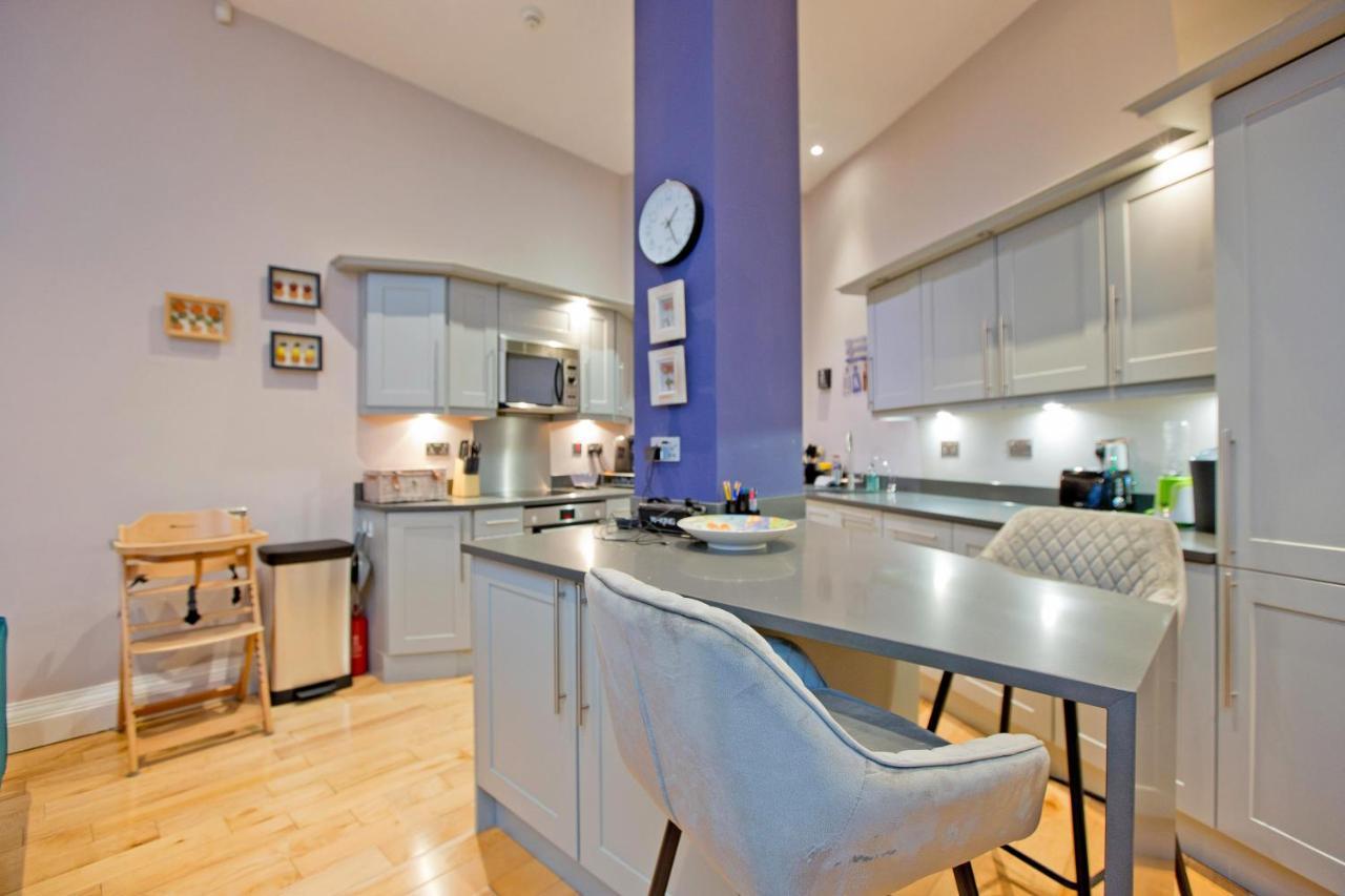 3 Bedroom Modern Mews House * Londres