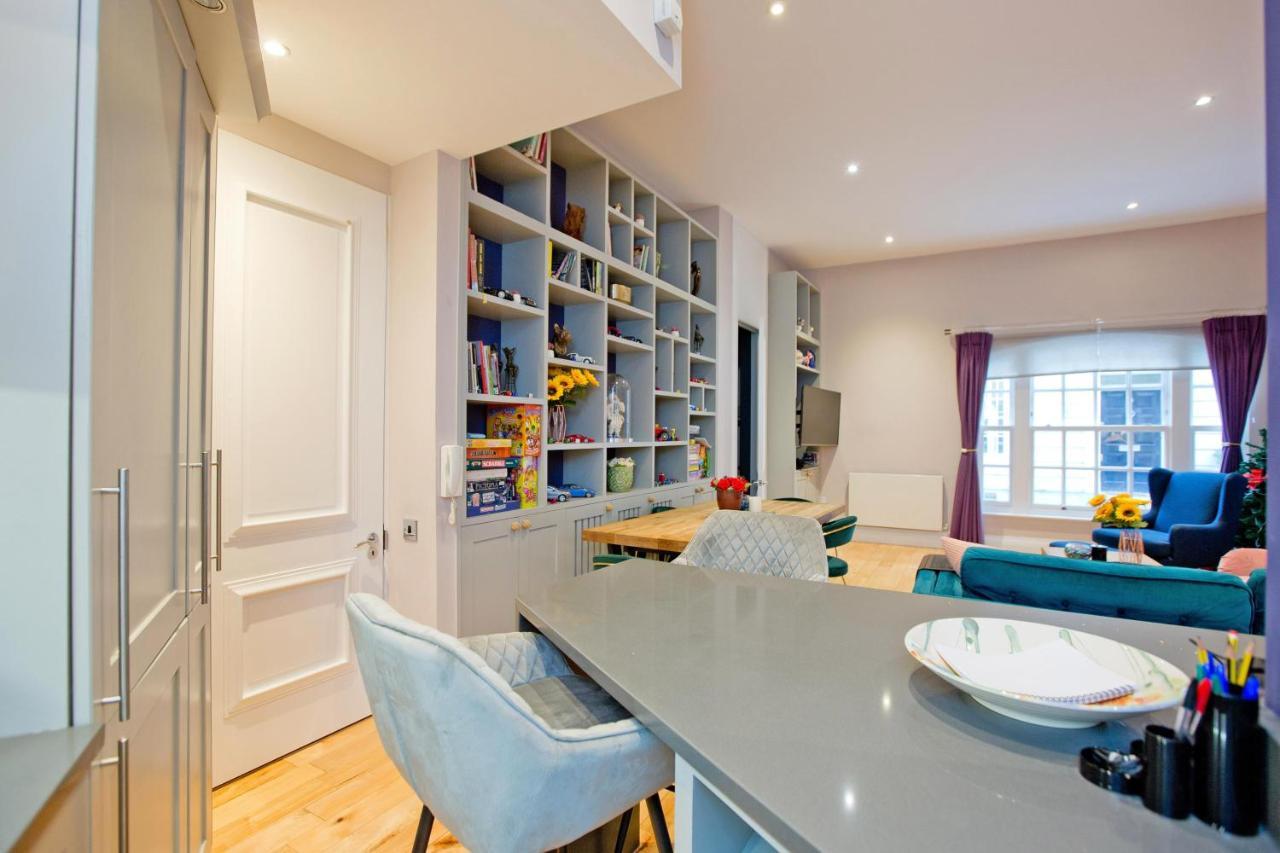 3 Bedroom Modern Mews House Apartamento Londres