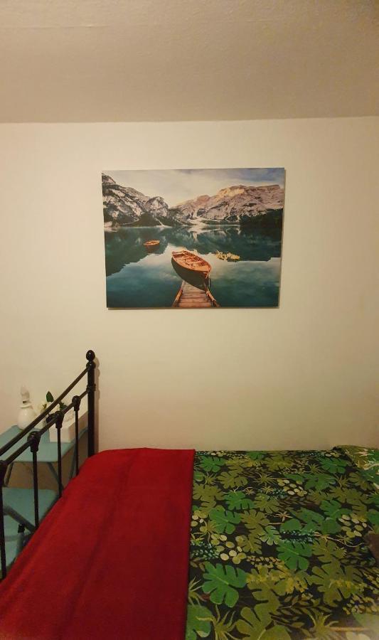Comfortable Host, In Zone 2-3