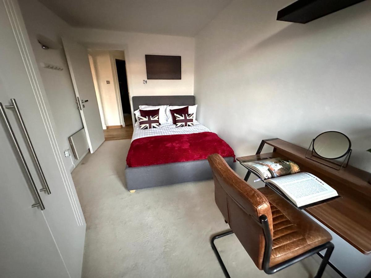 Apartment Deluxe Penthouse Riverside View 2 Bedroom Flat With Lift - Old Industrial Factory Warehouse London