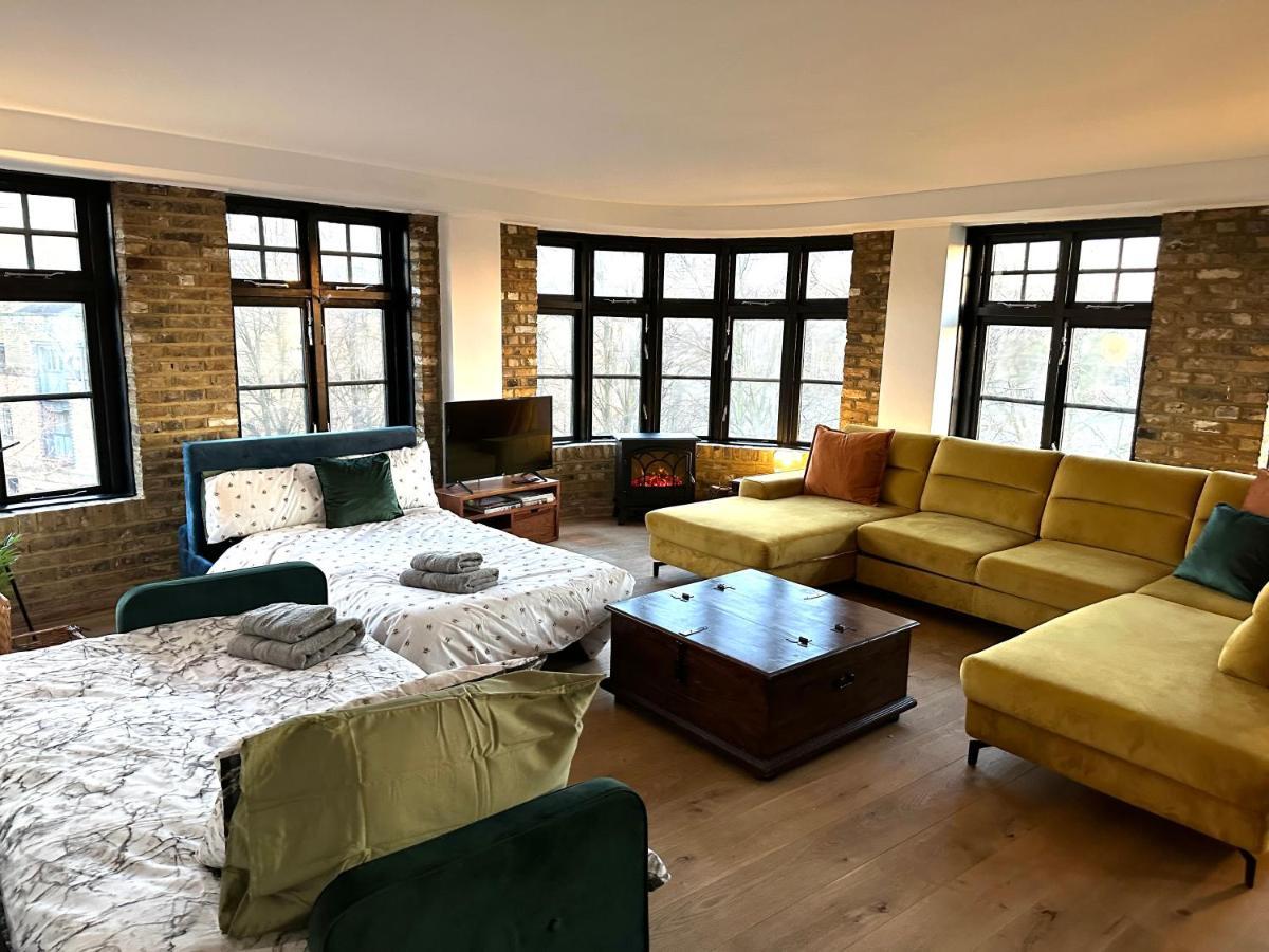 Deluxe Penthouse Riverside View 2 Bedroom Flat With Lift - Old Industrial Factory Warehouse Apartment *