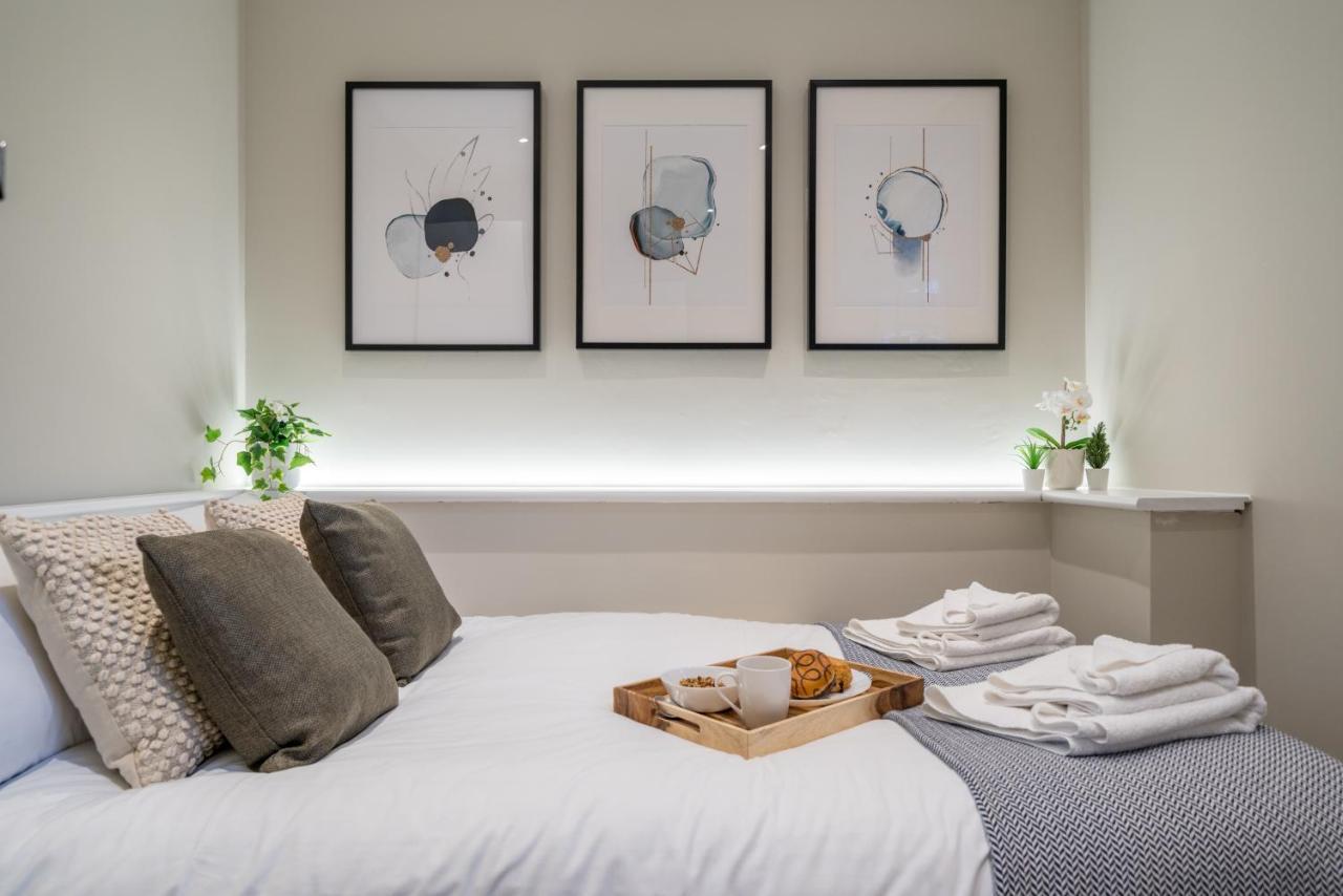Westfield 2 Bedroom Near Notting Hill *