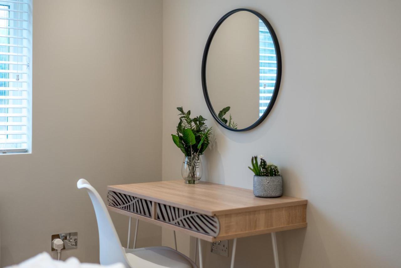 Westfield 2 Bedroom Near Notting Hill London