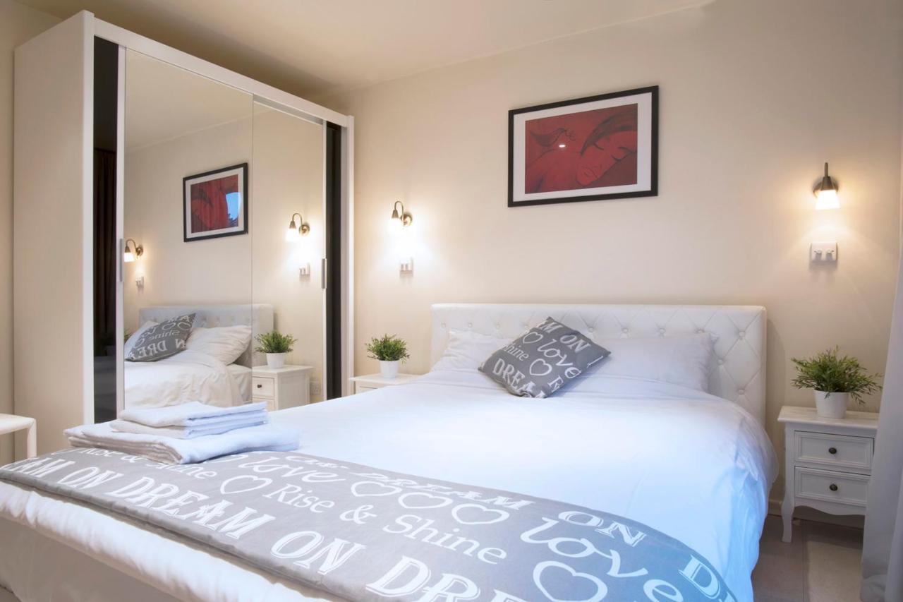 Notting Hill 2-bedroom Maisonette With Terrace Close To Portobello Rd *