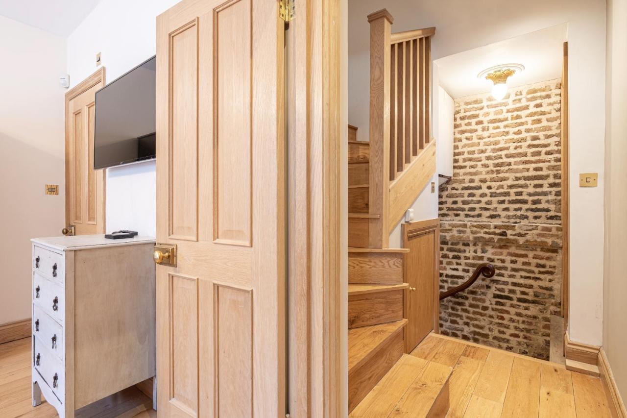 Stone Built Vintage Chic House In The Heart Of Knightsbridge Ferienhaus London