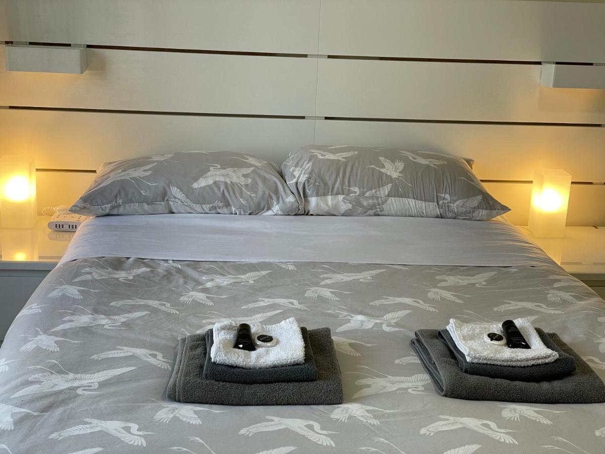 Gladstone Guest house London