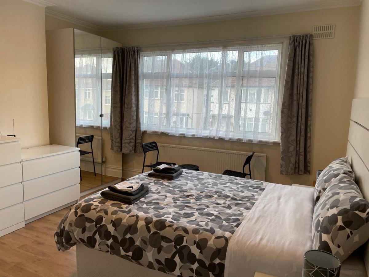 Gladstone Guest house