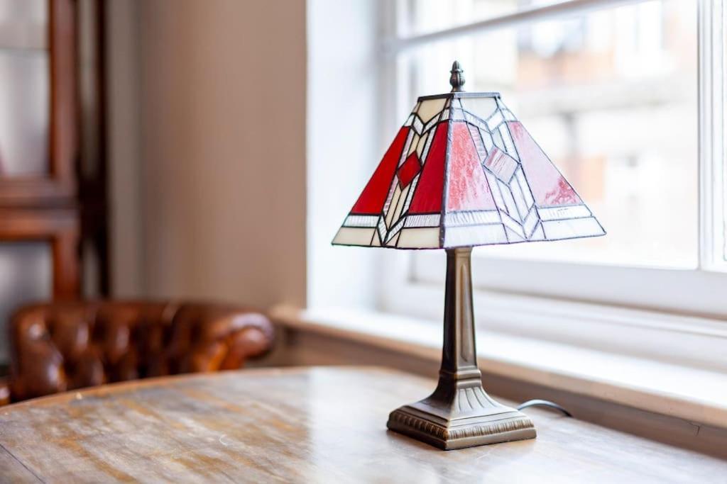 Apartment Outstanding Antique 1br Flat In Soho