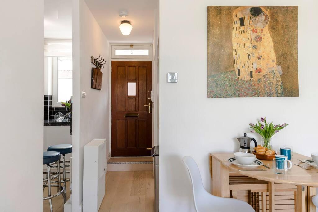 The Clarence, Central W/ Wifi Appartement