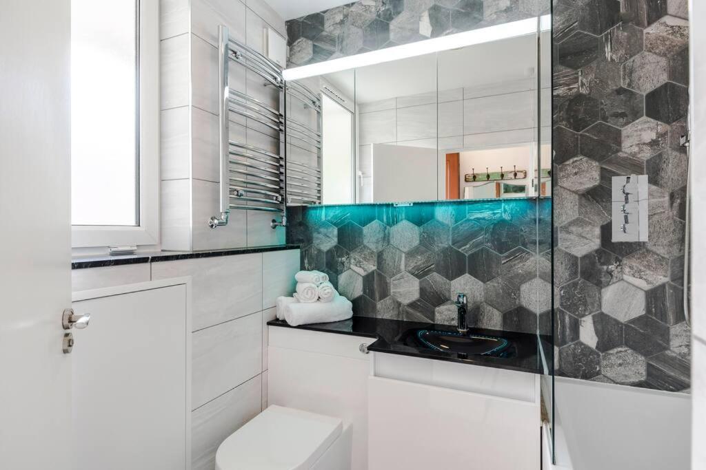 The Clarence, Central W/ Wifi Appartement Londen