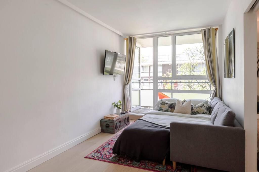 Appartement The Clarence, Central W/ Wifi Londen