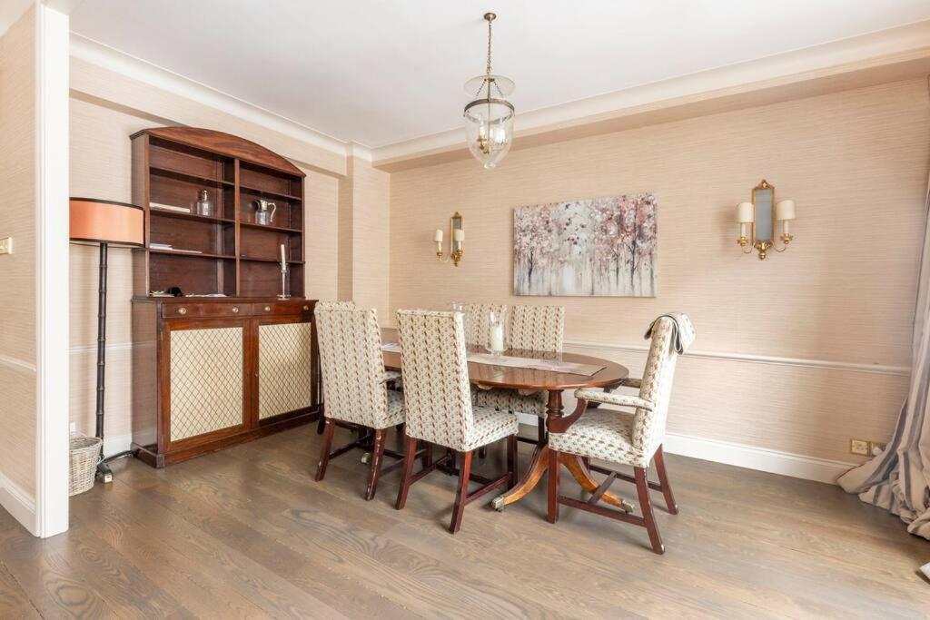 Luxurious Warm Of 70m2 On Sloane Street Apartment *