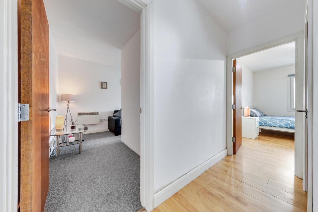 Cozy 1 Bed, Shepherds Bush Londen