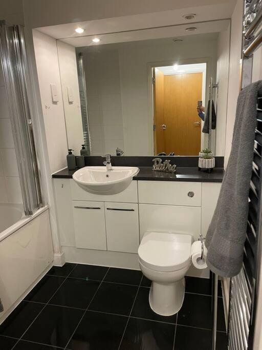 Apartment 1 Bedroom Royal Docks *