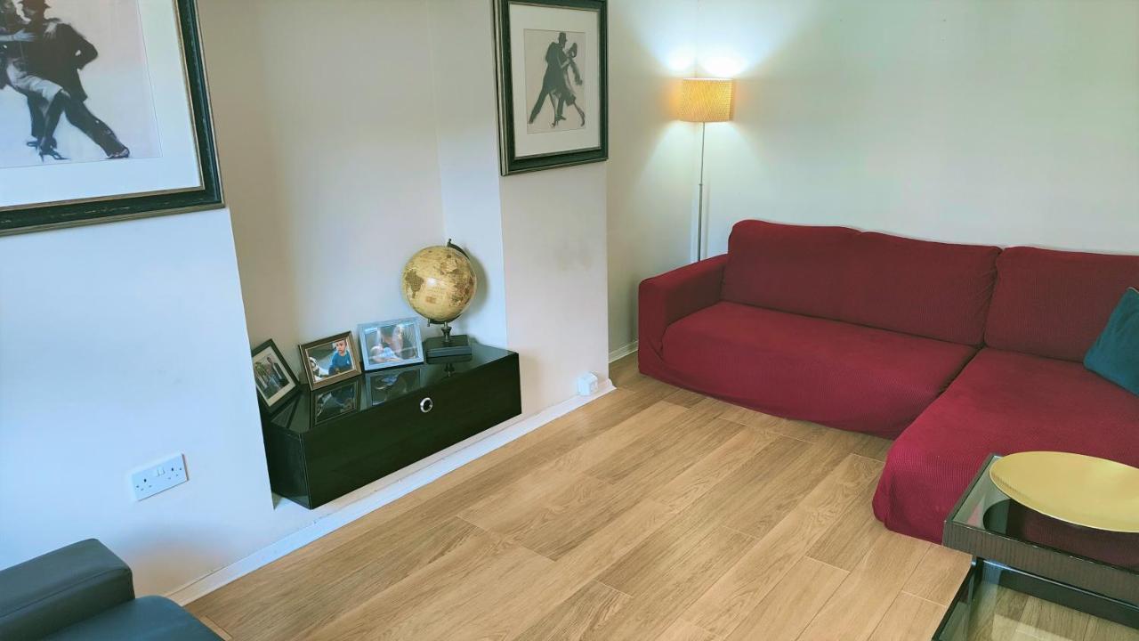 Pimlico Sw1 - Location Location! Light And Spacious One Bedroom In A Stunning Victorian Building. Great Storage!
