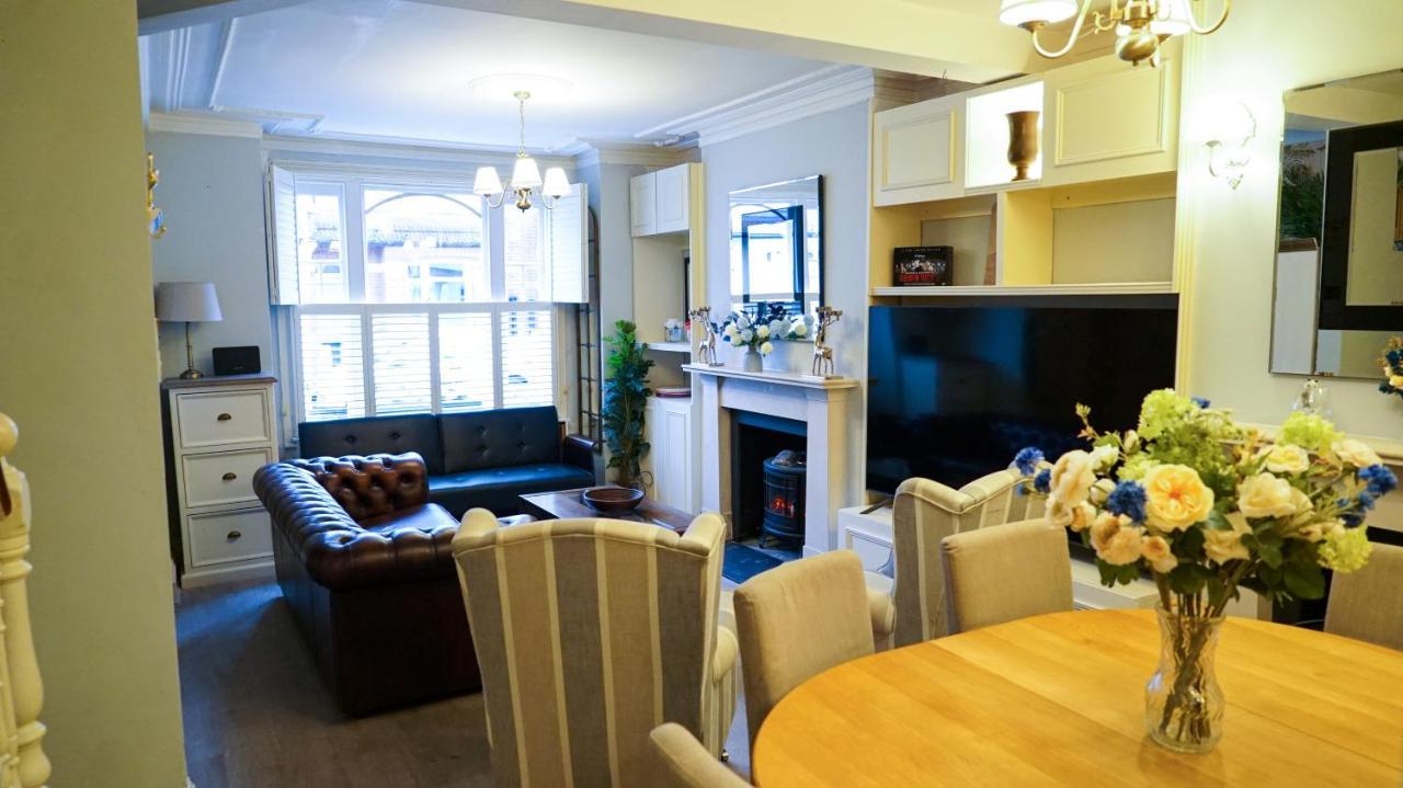 4 Bedroom Hammersmith Fulham Holiday home *