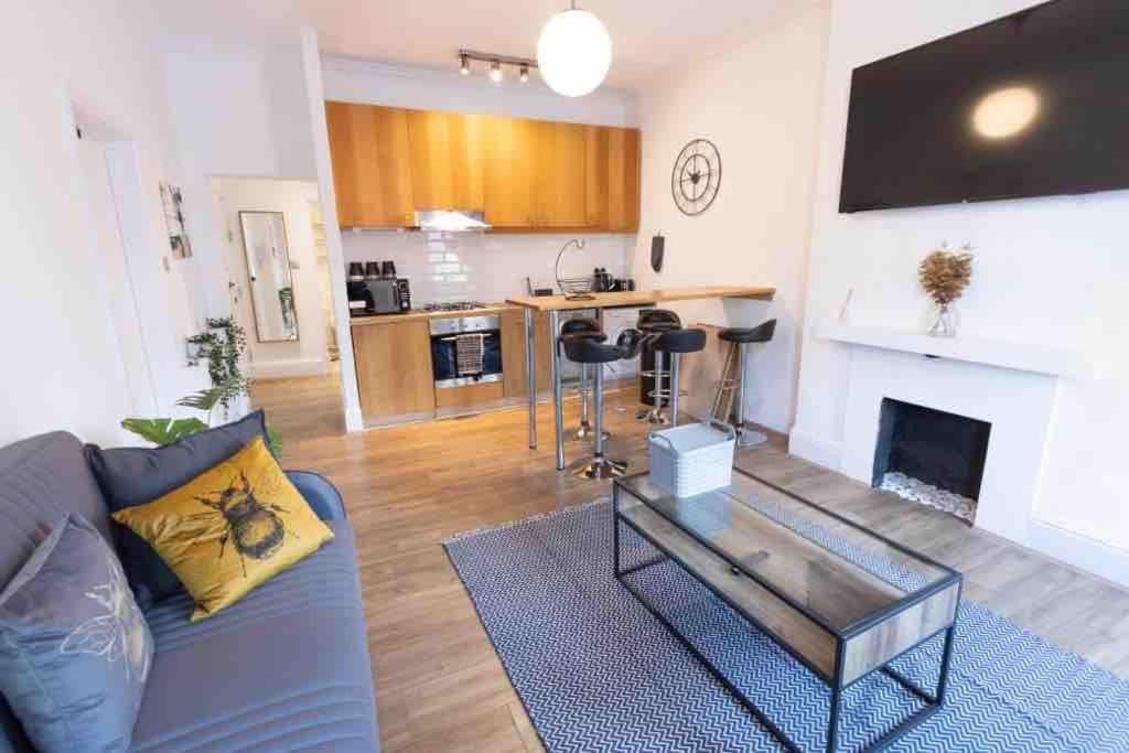 Lovely 2 Bedroom In Chelsea Sw3 Apartamento