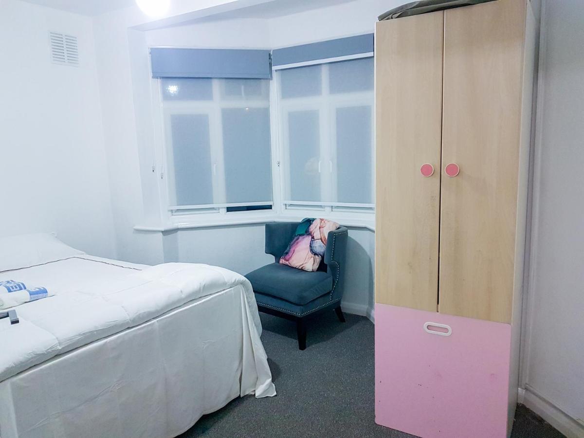 Guest house Grosvenor Court London