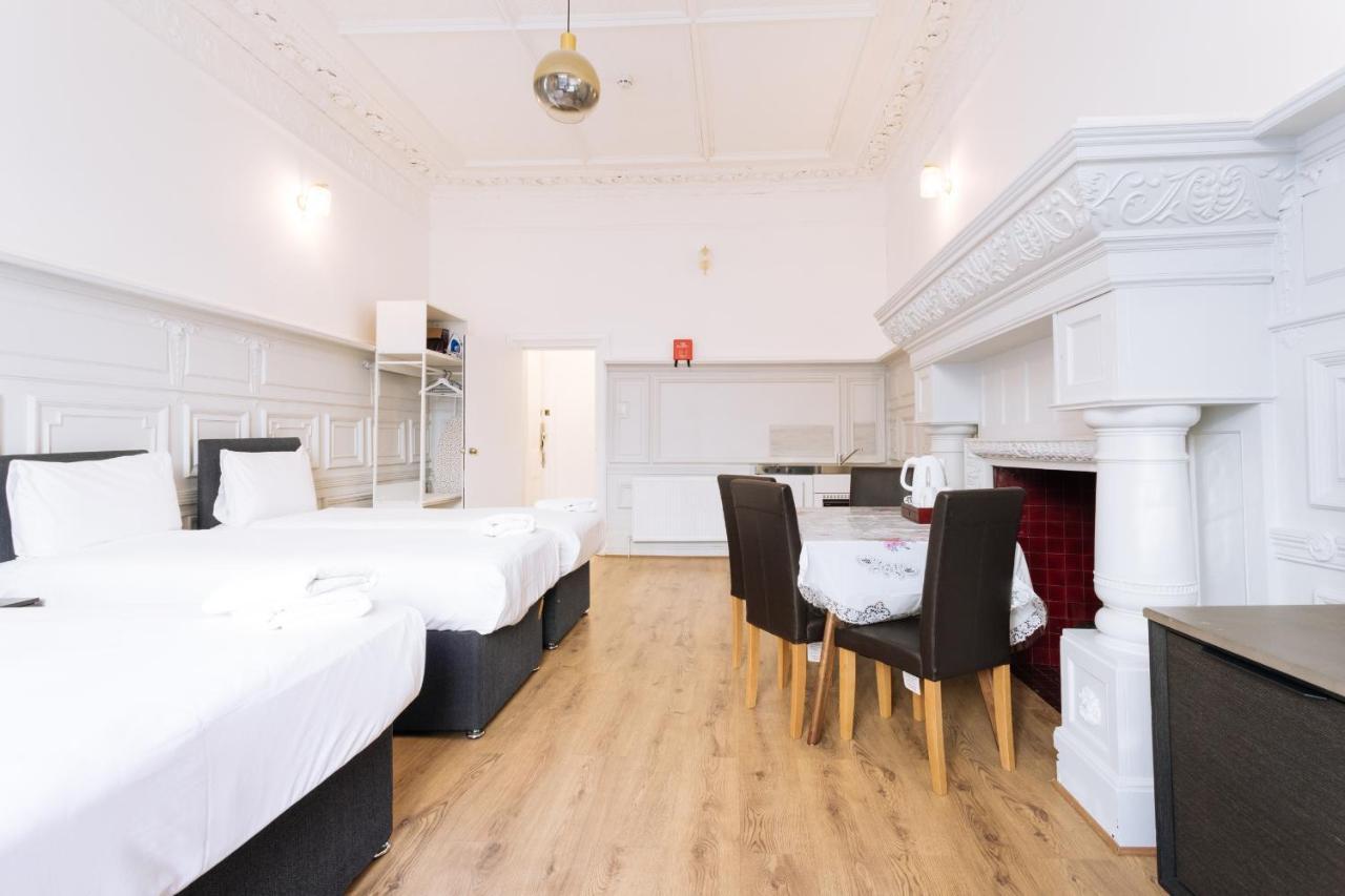 The Chapter - Hyde Park Hotel *