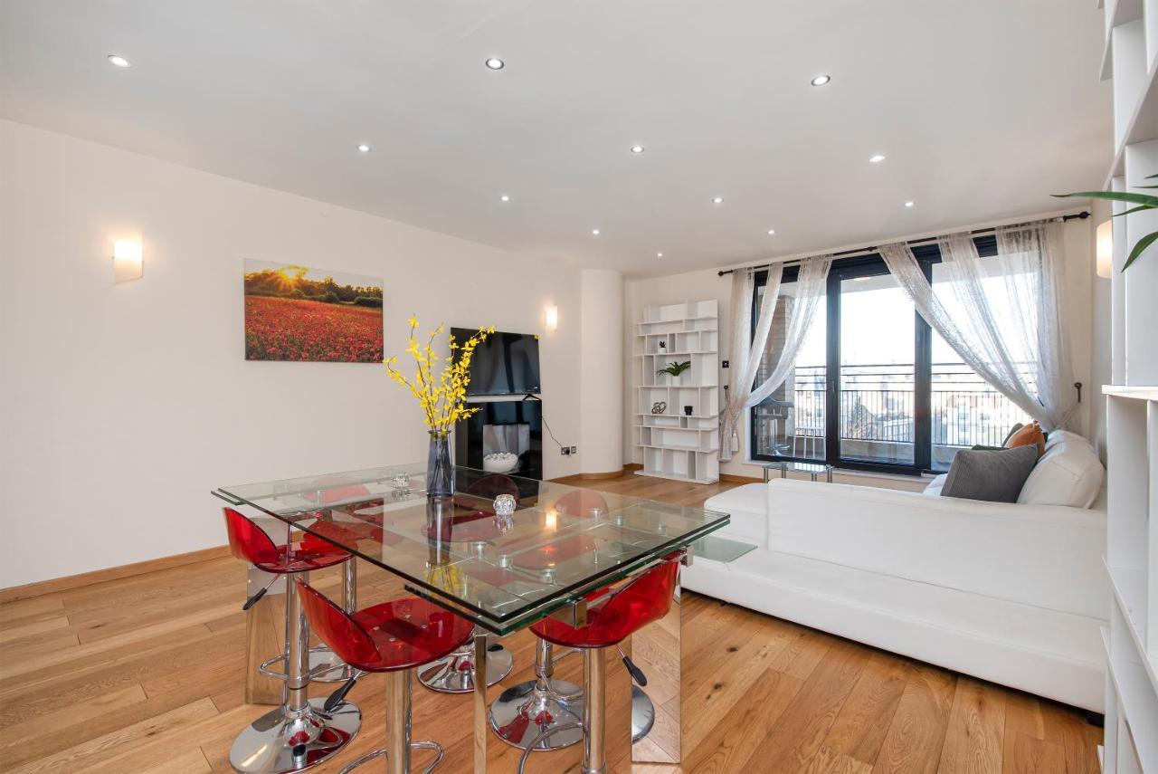 Appartement And Spacious 2 Bed Londen