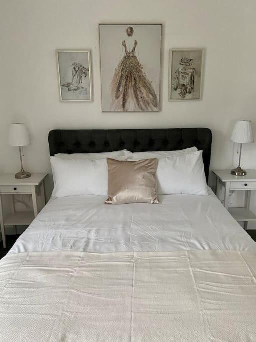 Apartment Modern 1-bedroom Close To City Airport