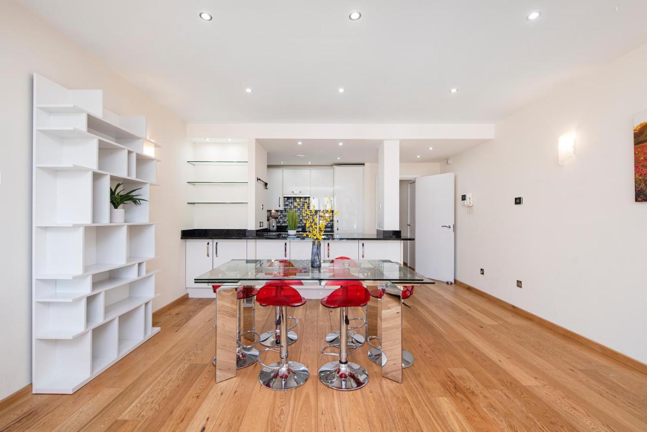 Appartement And Spacious 2 Bed
