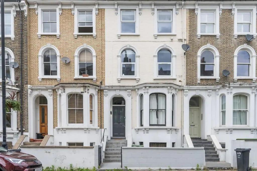 Stunning 3 Bed 3 Bath Townhouse In City Centre Ferienhaus *