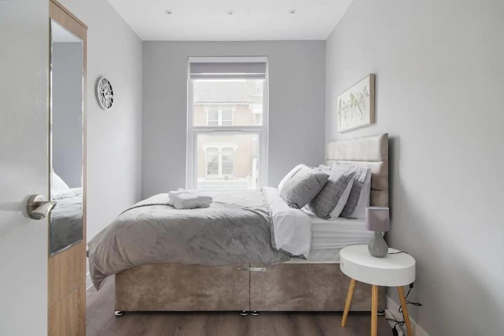 Ferienhaus Stunning 3 Bed 3 Bath Townhouse In City Centre London