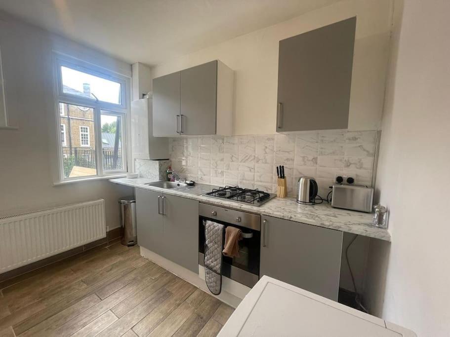 Lovable 2 Bedroom Flat On Tower Bridge Apartamento