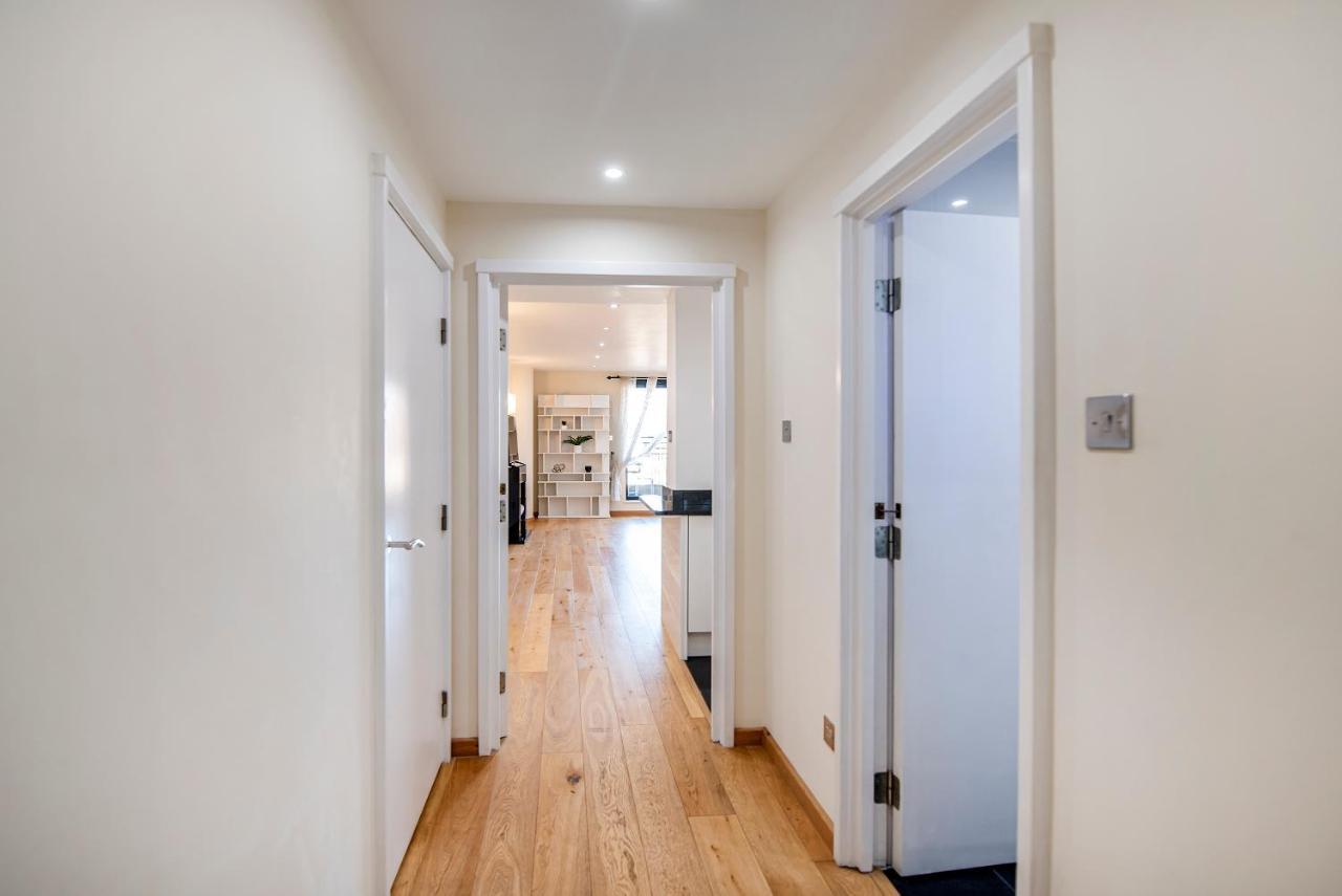 And Spacious 2 Bed Appartement Londen